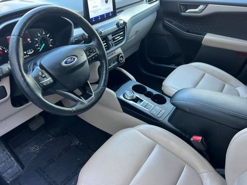 Used 2020 Ford Escape SEL image 11