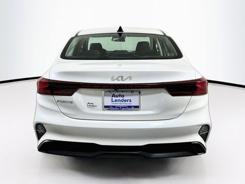 Used 2023 Kia Forte LXS w/ LXS Technology Package FWD image 6