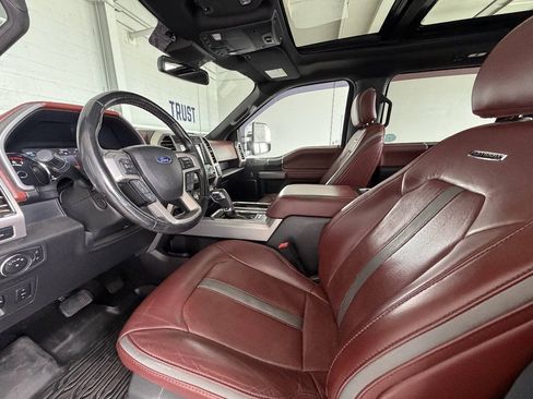 Used 2019 Ford F150 Platinum w/ Equipment Group 701A Luxury AWD/4WD image 17