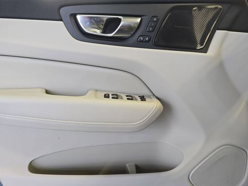 Used 2022 Volvo XC60 T8 Inscription w/ Advanced Package image 30