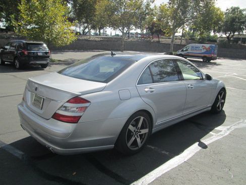 Used 2007 Mercedes-Benz S 550 image 4