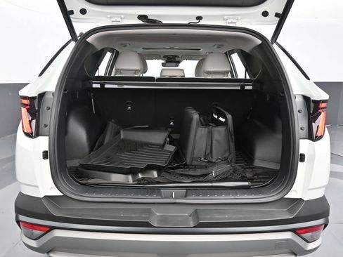 Used 2025 Hyundai Tucson SEL AWD/4WD image 28
