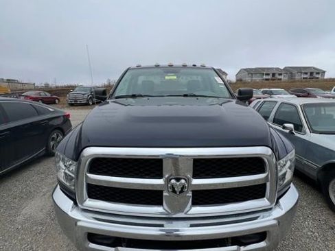 Used 2016 RAM 2500 Tradesman w/ Chrome Appearance Group image 2