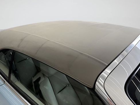 Used 2016 Rolls-Royce Dawn image 29