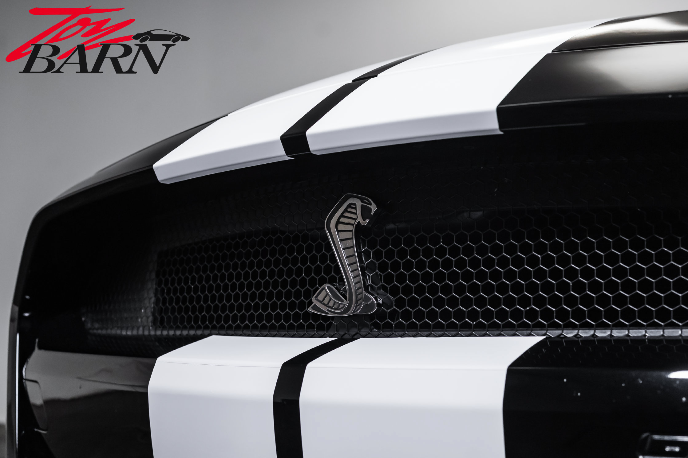 Used 2021 Ford Mustang Shelby GT500 w/ Carbon Fiber Track Pack RWD image 9