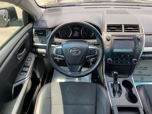 Used 2017 Toyota Camry SE FWD image 17