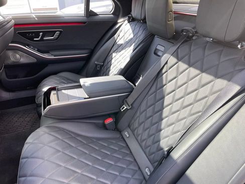 Used 2023 Mercedes-Benz S 580 4MATIC Sedan image 11