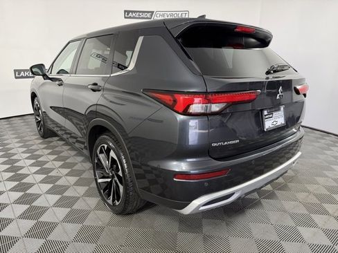 Used 2024 Mitsubishi Outlander SE image 4