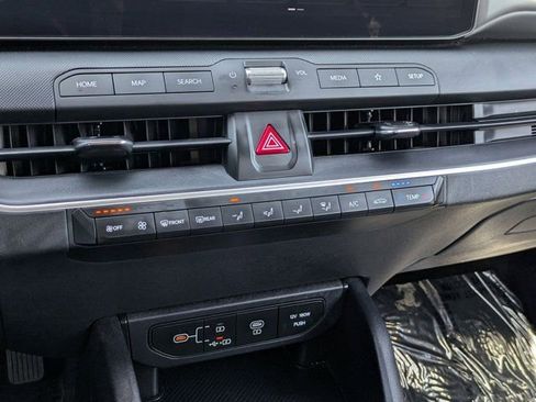 Used 2025 Kia K4 FWD image 17