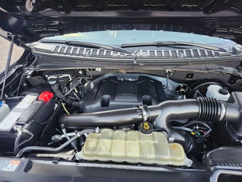 Used 2019 Ford Expedition Max XLT image 34