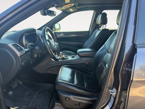 Used 2017 Jeep Grand Cherokee Limited 75th Anniversary AWD/4WD image 9