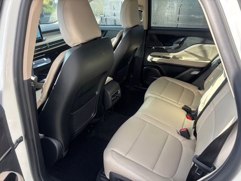 New 2026 Lincoln Corsair Premiere image 27