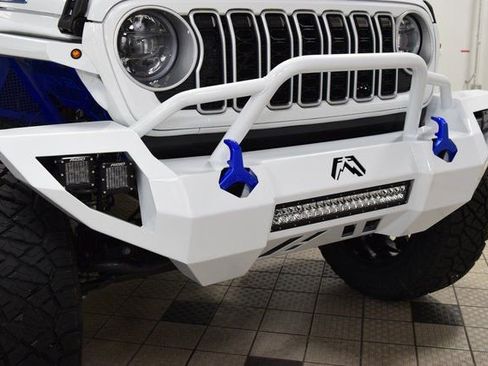 Used 2024 Jeep Wrangler Sahara w/ Safety Group image 11