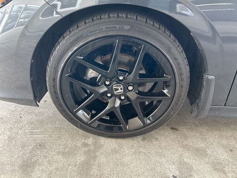 Used 2025 Honda Civic Sport image 12