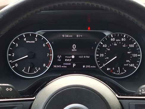 Certified 2021 Nissan Rogue SV w/ Premium Package FWD image 16