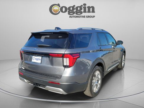 New 2026 Ford Explorer Platinum image 3