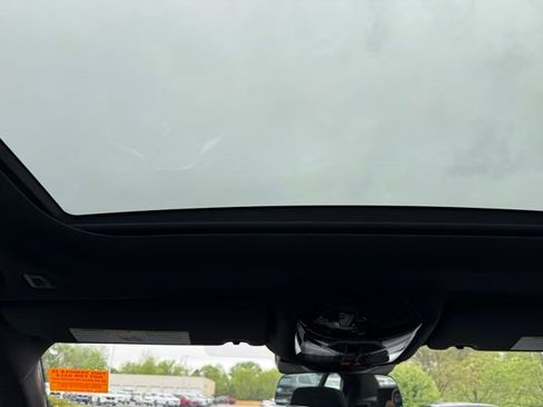 Used 2024 BMW 540i xDrive w/ Premium Package image 15