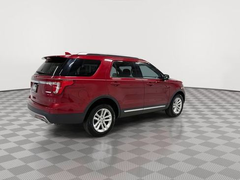 Used 2016 Ford Explorer XLT w/ Equipment Group 202A image 11