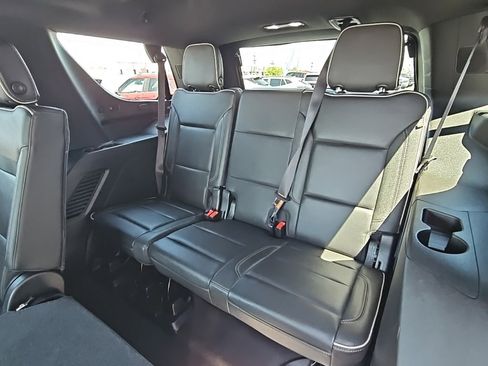 Used 2021 GMC Yukon SLT image 11