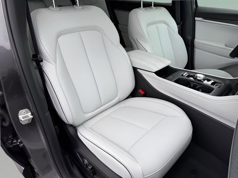 New 2025 Jeep Wagoneer S Limited w/ Comfort Package image 16