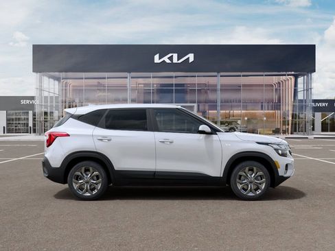 Used 2026 Kia Seltos LX AWD/4WD image 7