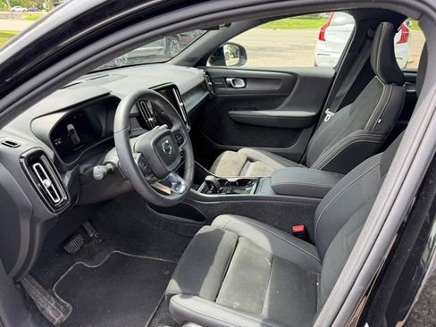 Used 2023 Volvo C40 P8 Recharge Ultimate AWD/4WD image 16
