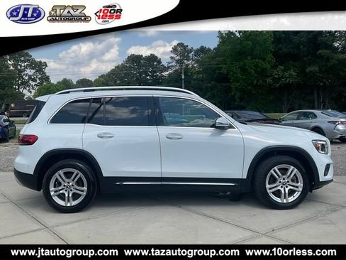 Used 2020 Mercedes-Benz GLB 250 4MATIC w/ Premium Package image 8