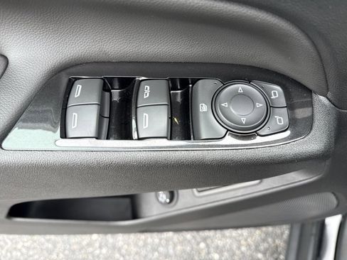 Used 2022 Chevrolet Equinox Premier AWD/4WD image 15