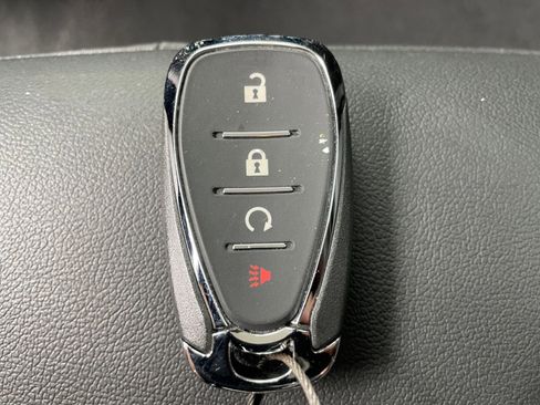 Used 2025 Chevrolet Trax LT image 20