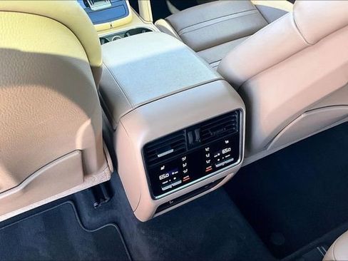 Used 2021 Porsche Cayenne S image 24