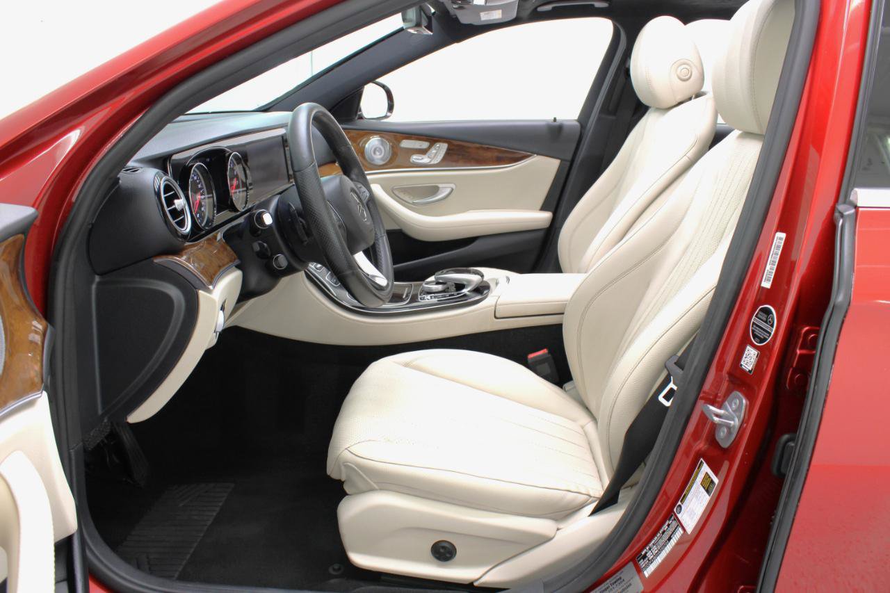 Used 2017 Mercedes-Benz E 300 image 32