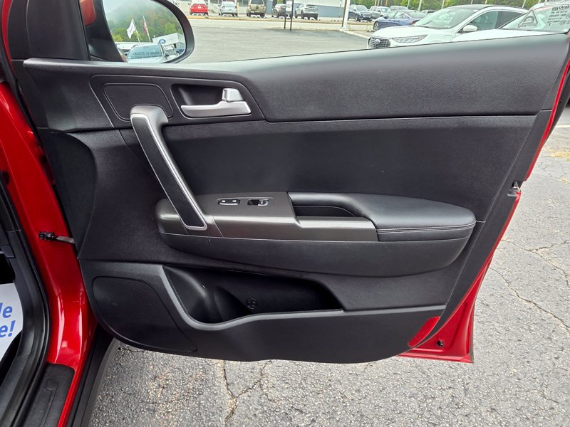 Used 2018 Kia Sportage LX AWD/4WD image 12