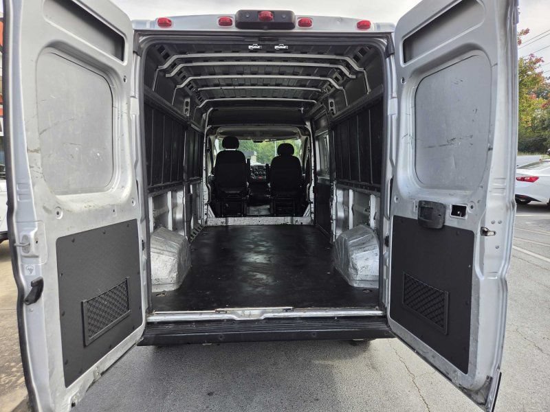 Used 2019 RAM ProMaster 2500 w/ Interior Convenience Group FWD image 7