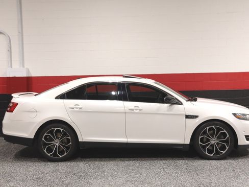 Used 2013 Ford Taurus SHO image 7