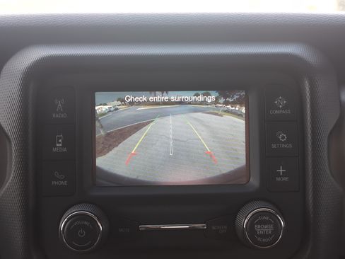 Used 2019 Jeep Wrangler Sport image 24