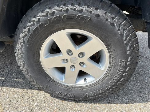 Used 2010 Jeep Wrangler Sport AWD/4WD image 21