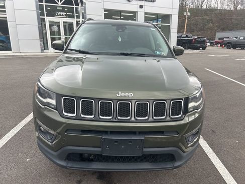 Certified 2018 Jeep Compass Latitude w/ Popular Equipment Group image 2