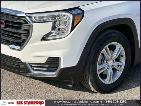 Used 2024 GMC Terrain SLE FWD image 9