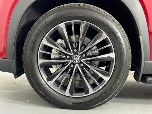 Used 2025 Toyota Grand Highlander AWD Hybrid image 40