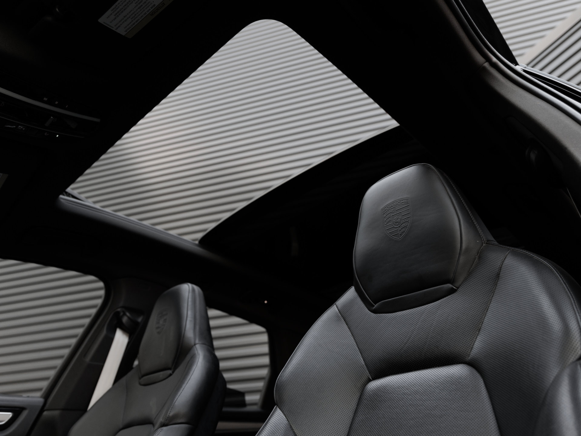 Certified 2023 Porsche Cayenne Platinum Edition AWD/4WD image 15