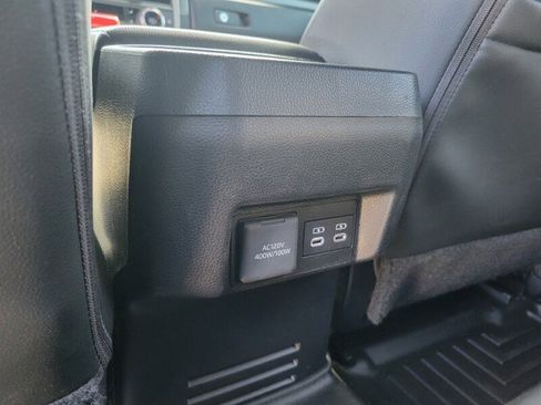 Used 2024 Toyota Tacoma TRD Sport w/ TRD Sport Premium Package AWD/4WD image 27