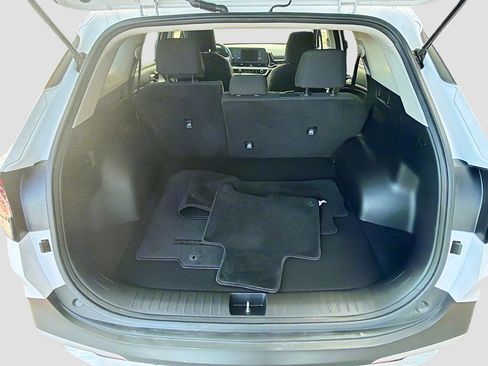 Used 2025 Kia Sportage LX image 28