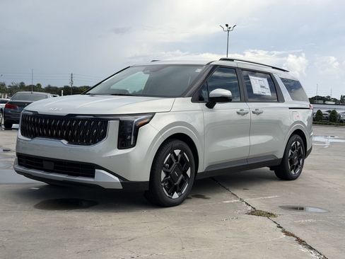 New 2027 Kia Carnival EX FWD image 8