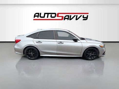 Used 2023 Honda Civic Sport image 8