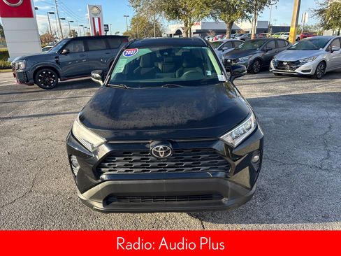 Used 2021 Toyota RAV4 XLE image 4