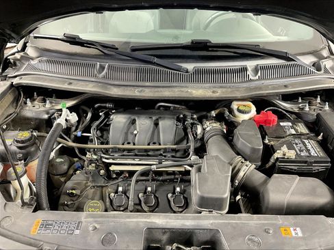 Used 2018 Ford Explorer XLT FWD image 30