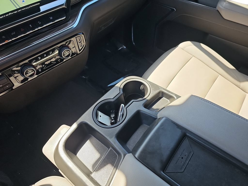 Used 2022 Chevrolet Silverado 1500 LT AWD/4WD image 25