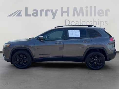 Used 2020 Jeep Cherokee Latitude Plus FWD image 2