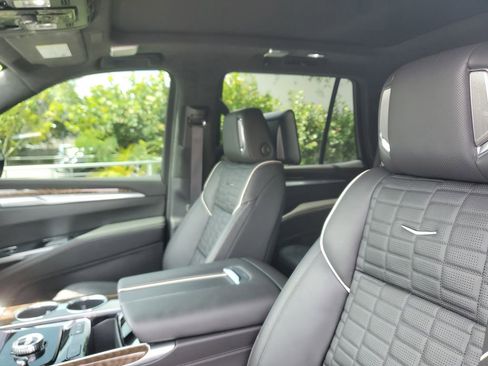 Certified 2025 Cadillac Escalade Sport Platinum AWD/4WD image 22