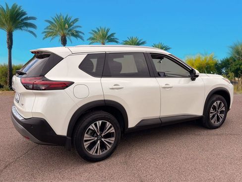 Used 2023 Nissan Rogue SV w/ SV Premium B Package FWD image 5